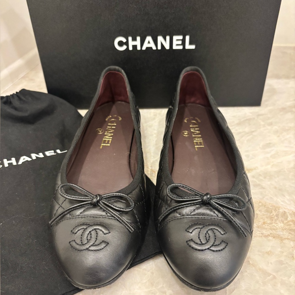 CHANEL Black Ballet Flats